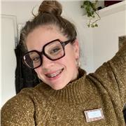 Cerchi qualcuno che possa aiutarti ad apprezzare l’arte? Sono qui per aiutarti ad entrare nel mondo della cultura. Niente più “prendi l’arte e mettila da parte”!